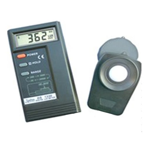 Máy đo cường độ ánh sáng 605A Máy đo cường độ ánh sáng 605A