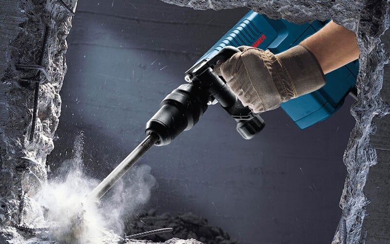Bosch GSH 11 E có khả năng đục phá mạnh mẽ