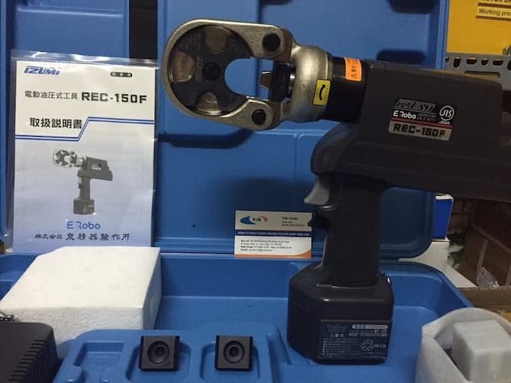 Máy ép cos dùng pin IZUMI REC-150F được thiết kế nhỏ gọn