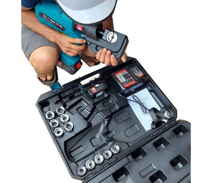 Trọn bộ máy ép cos thủy lực dùng pin Zupper EZ-400U Trọn bộ máy ép cos thủy lực dùng pin Zupper EZ-400U