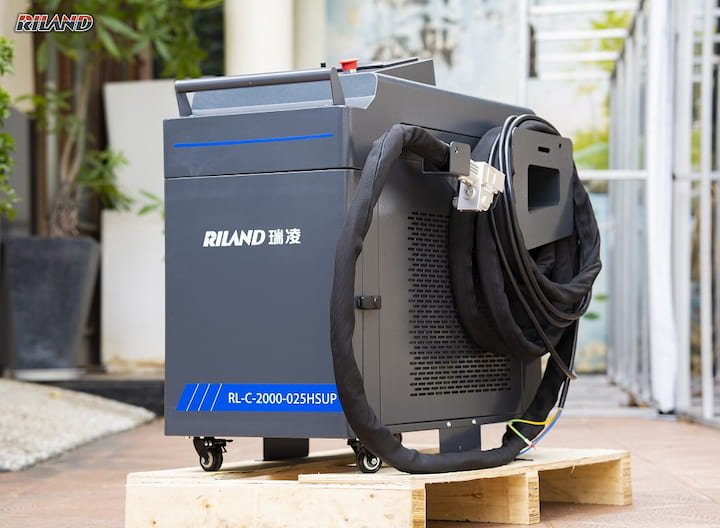 Riland RL-C-2000 hoạt động với công suất 2000W mạnh mẽ