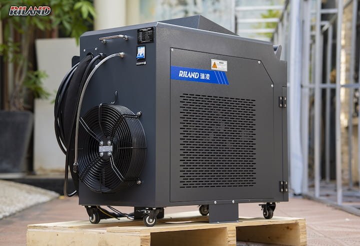 Máy Riland RL-C-2000 được trang bị giao diện điều khiển thân thiện, có thể điều chỉnh mức