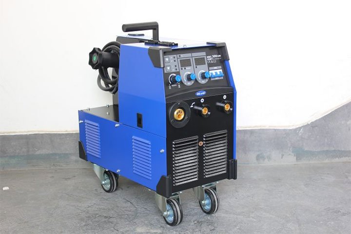 Hình ảnh thực tế máy hàn Mig Riland NBC 300GW Hình ảnh thực tế máy hàn Mig Riland NBC 300GW