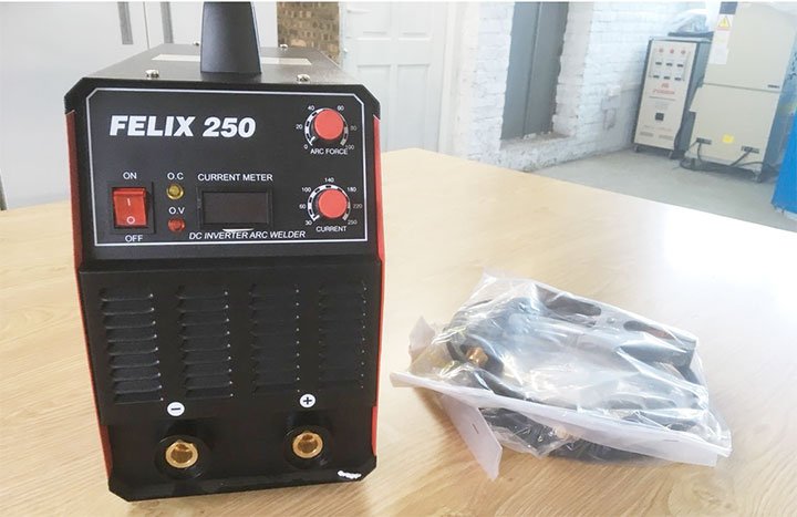 Hình ảnh máy hàn que Felix 250 Hình ảnh máy hàn que Felix 250