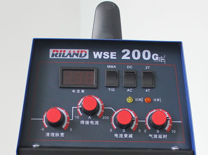 Bảng điều khiển của máy hàn Tig Riland WSE 200G