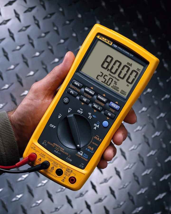 Máy hiệu chuẩn Fluke 789 sở hữu màn hình kép Máy hiệu chuẩn Fluke 789 sở hữu màn hình kép