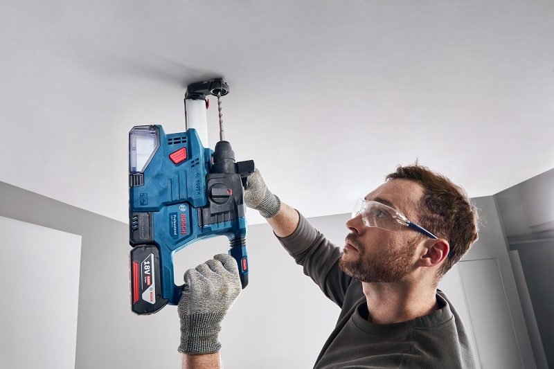Bosch GBH 185-Li tích hợp được với đầu nối hút bụi GDE 12 Bosch GBH 185-Li tích hợp được với đầu nối hút bụi GDE 12