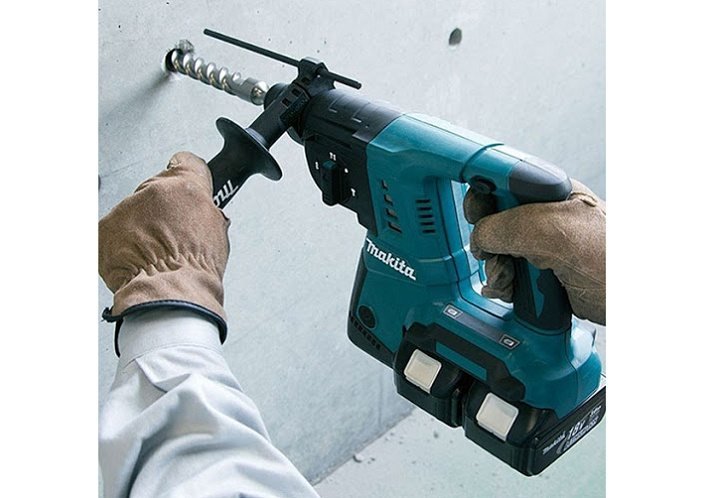 Máy khoan đa năng dùng pin Makita DHR282Z khoan dễ dàng trên bê tông Máy khoan đa năng dùng pin Makita DHR282Z khoan dễ dàng trên bê tông