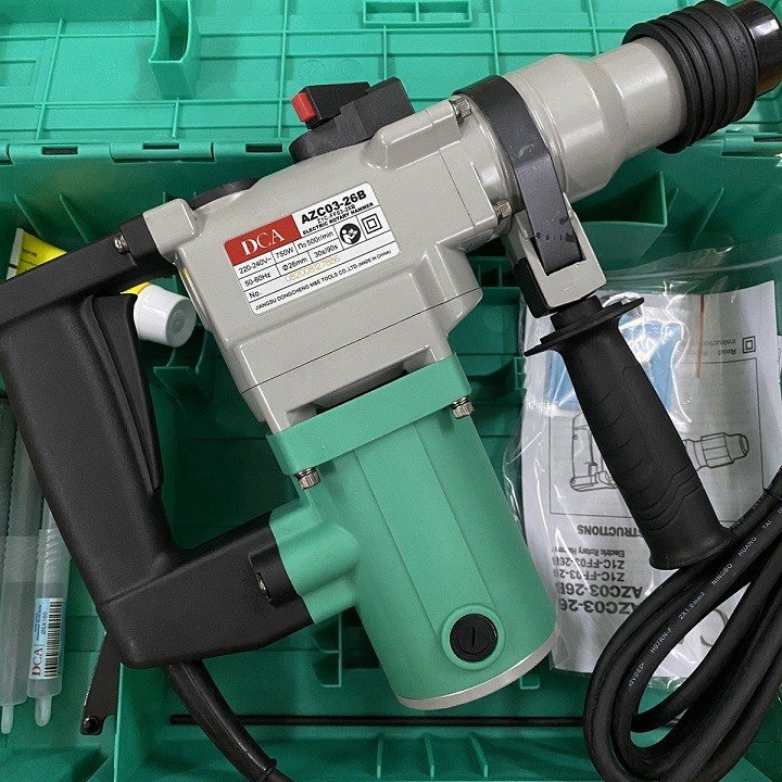 Máy khoan đục bê tông DCA AZC03-26B thiết kế nhỏ gọn