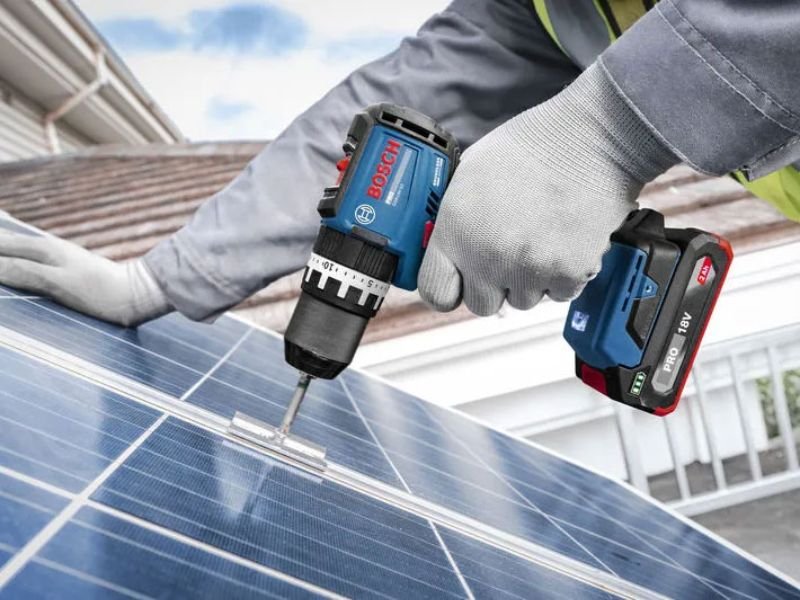 Bosch GSB 18V-52 tích hợp đa chức năng, khoan - bắn vít mạnh mẽ