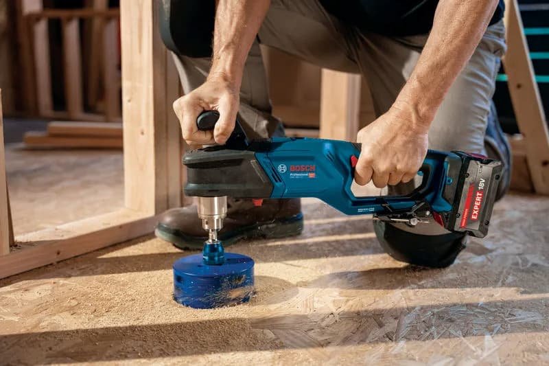 Máy khoan góc dùng pin Bosch 18V GRD 18V-127 được thiết kế chuyên dụng cho các vị trí thi công chật hẹp