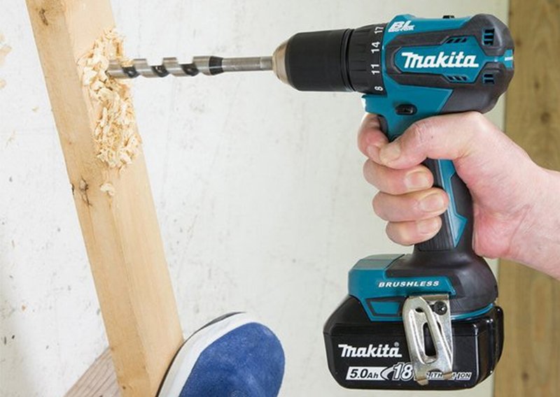 Máy khoan pin Makita DDF483RFE 18V