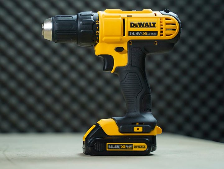 Máy khoan pin DeWalt 14.4V nhỏ gọn, làm việc đa năng Máy khoan pin DeWalt 14.4V nhỏ gọn, làm việc đa năng