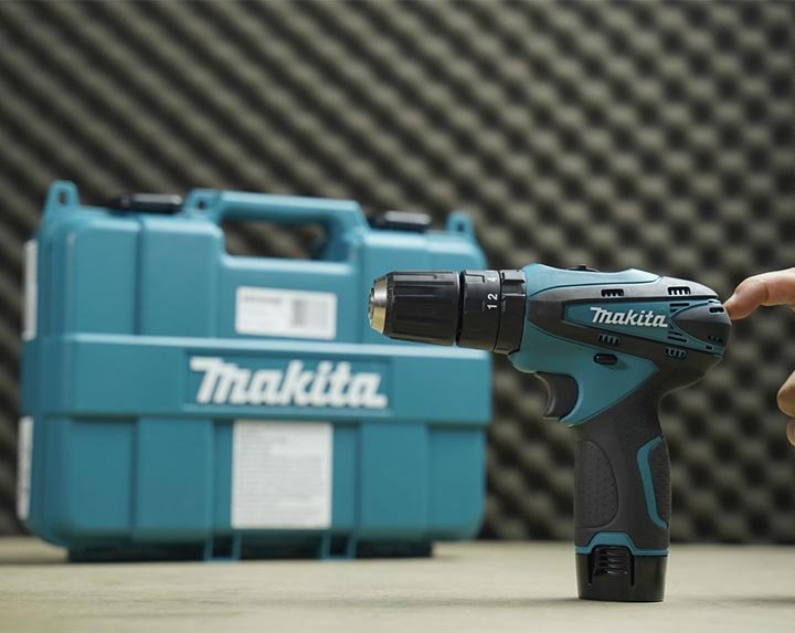 Hình ảnh thực tế máy khoan pin Makita HP330DWE 10.8V