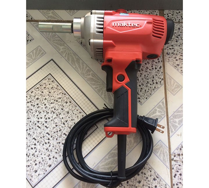 Maktec MT660X hoạt động bằng mô tơ chổi than Maktec MT660X hoạt động bằng mô tơ chổi than