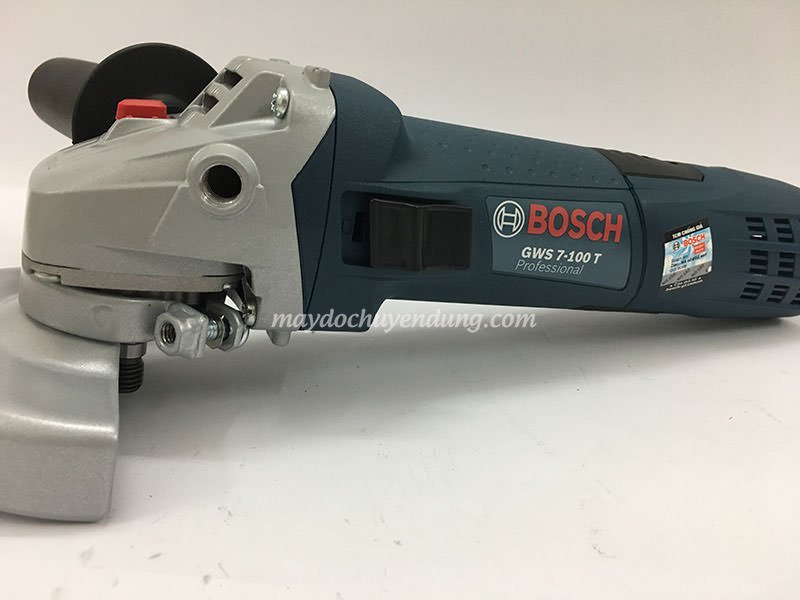 Công tắc ở phần thân máy Bosch GWS 7-100 T Công tắc ở phần thân máy Bosch GWS 7-100 T