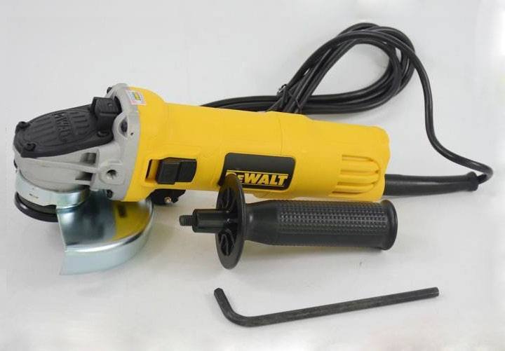 Dewalt DWE8110S sở hữu thiết kế chuyên nghiệp, hiện đại Dewalt DWE8110S sở hữu thiết kế chuyên nghiệp, hiện đại