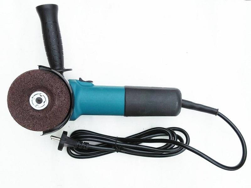 Makita 9556HN sử dụng đĩa mài 100mm Makita 9556HN sử dụng đĩa mài 100mm