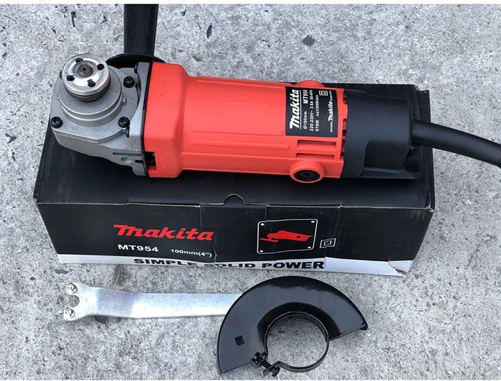 Maktec MT954 đã được đi kèm chìa khóa trục và vành chắn Maktec MT954 đã được đi kèm chìa khóa trục và vành chắn
