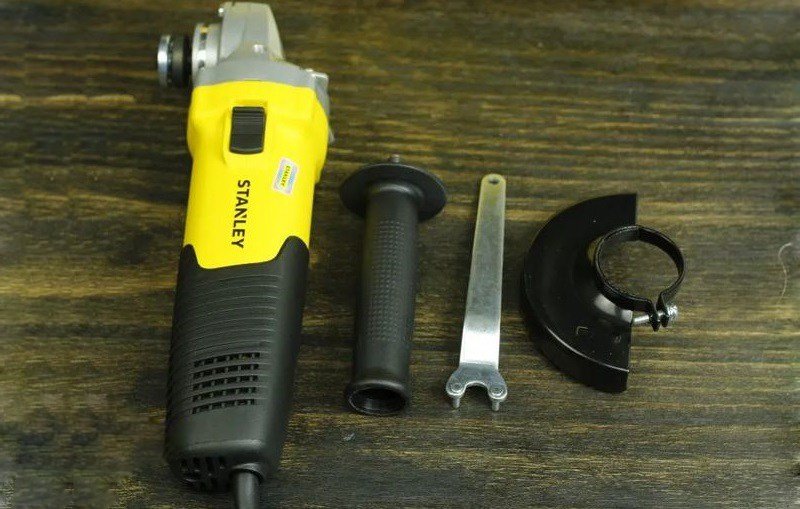 Trọn bộ máy mài góc Stanley STGS8100A Trọn bộ máy mài góc Stanley STGS8100A