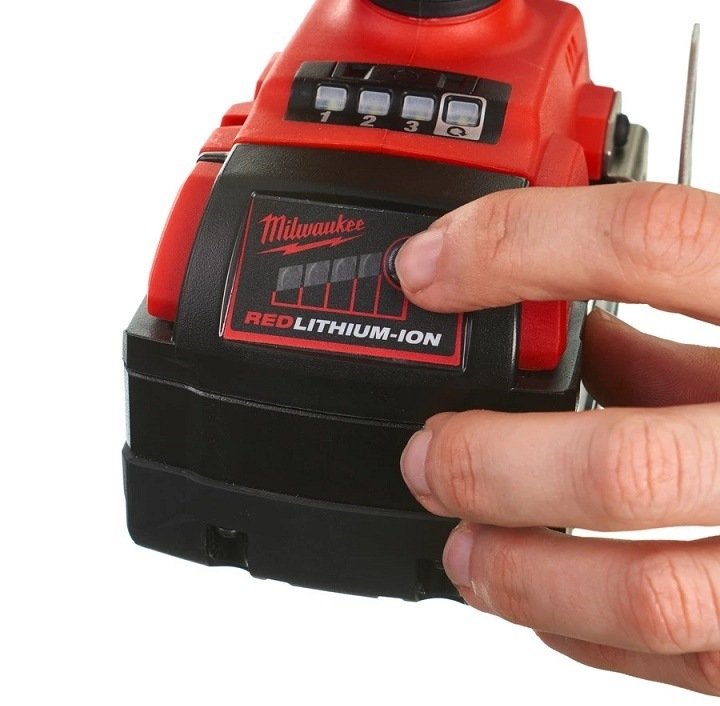 Máy sử dụng pin Lithum - Ion tuổi thọ cao, thời gian sạc nhanh Máy sử dụng pin Lithum - Ion tuổi thọ cao, thời gian sạc nhanh