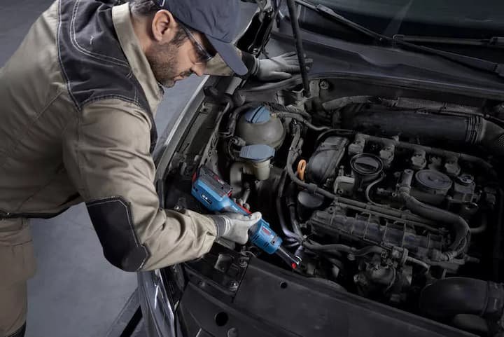 Bosch GRC 18V-60 SET là công cụ lý tưởng trong nhiều lĩnh vực như sửa chữa ô tô, lắp ráp máy móc,...