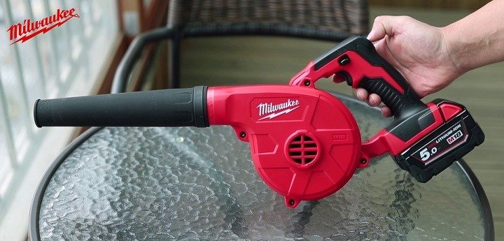 Thiết kế tay cầm dễ thao tác, sử dụng linh hoạt