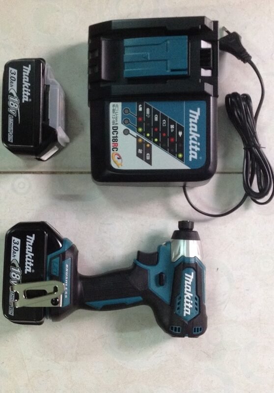 Máy vặn vít dùng pin Makita DTD155RFE Máy vặn vít dùng pin Makita DTD155RFE