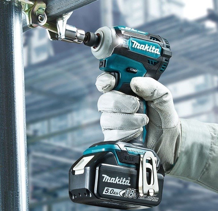 Makita DTD171RTJ sử dụng động cơ không chổi than Makita DTD171RTJ sử dụng động cơ không chổi than
