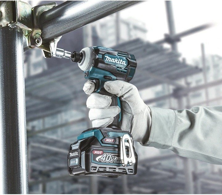 Máy hoạt động mạnh mẽ bền bỉ Máy hoạt động mạnh mẽ bền bỉ