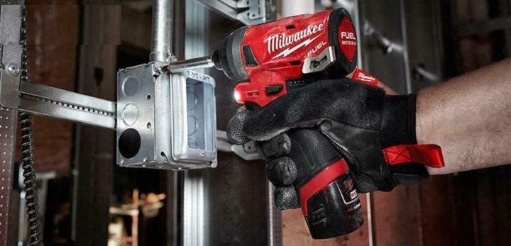 Máy sử dụng động cơ không chổi than tiết kiệm chi phí