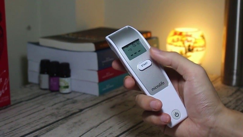 Nhiệt kế hồng ngoại đo trán Microlife FR1MF1 thích hợp đo thân nhiệt trẻ em, người lớn