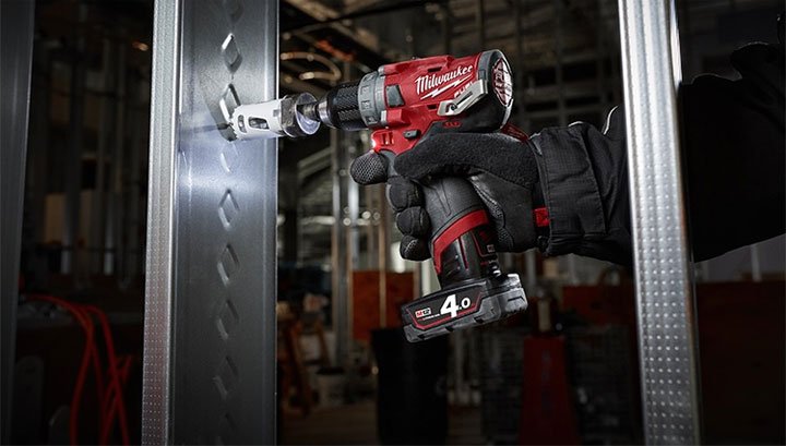 Milwaukee M12 FPD-402C phù hợp với mọi bề mặt vật liệu Milwaukee M12 FPD-402C phù hợp với mọi bề mặt vật liệu
