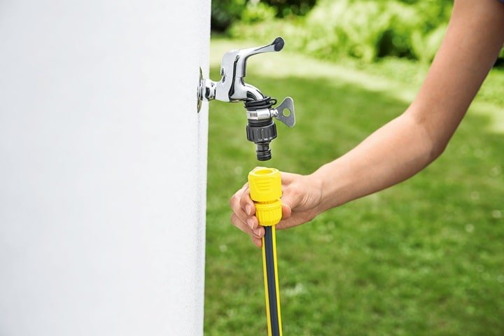 Ống dây nối được với vòi nước nhanh chóng