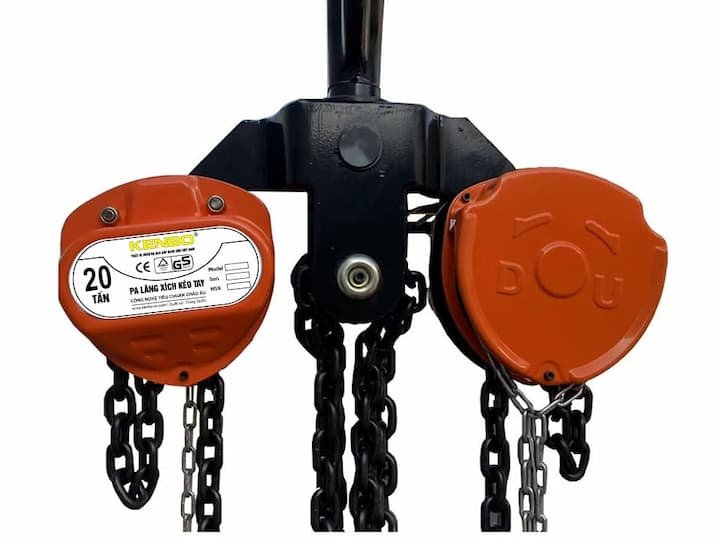KENBO KB20T-5M thuộc dòng pa lăng xích kéo tay nhưng có khả năng nâng hạ tới 20 tấn