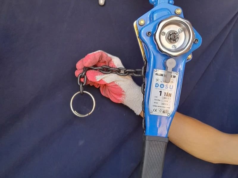 Pa lăng DOSU 1T-1.5M an toàn cho người sử dụng 
