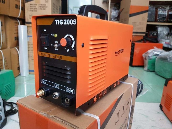 mặt sau máy hàn protech tig 200s hình ảnh máy hàn protech tig 200s
