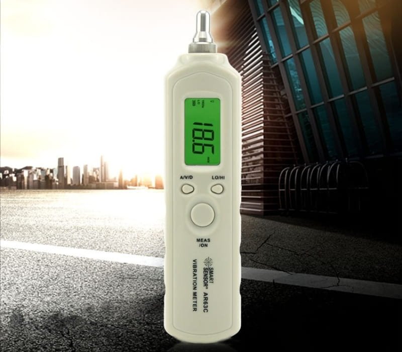 Trọn bộ sản phẩm máy đo độ rung cầm tay Smartsensor AR63C