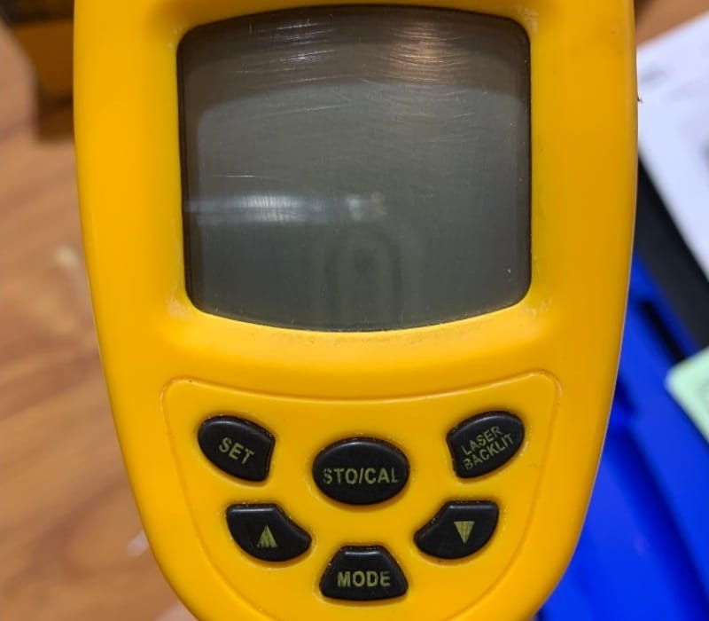 Hiển thị nhiệt độ kết quả hiển thị trên màn hình LCD có nền đèn nền
