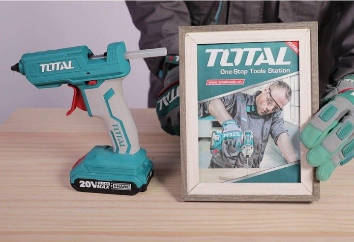 Súng bắn keo Total TGGLI 2001