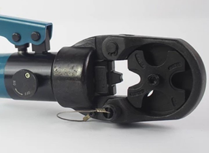 Zupper KDG-150A Đầu ép cos của Zupper KDG-150A có thiết kế chắc chắn
